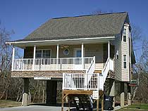 Pigeon Forge Chalet on the Little Pigeon River only a mile off of the main parkway in down town Pigeon Forge